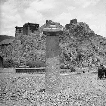 Image of pillar from Tri Song Detsen's tomb, photographed by Hugh Richardson © Pitt Rivers Museum, Oxford